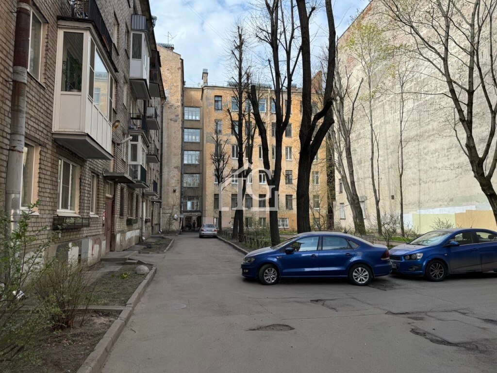 3-комнатная квартира у метро Горьковская Трёхкомнатная квартира 53,3 м², на