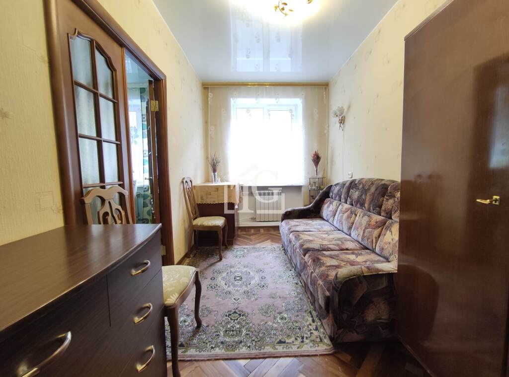 3-комнатная квартира у метро Горьковская Трёхкомнатная квартира 53,3 м², на