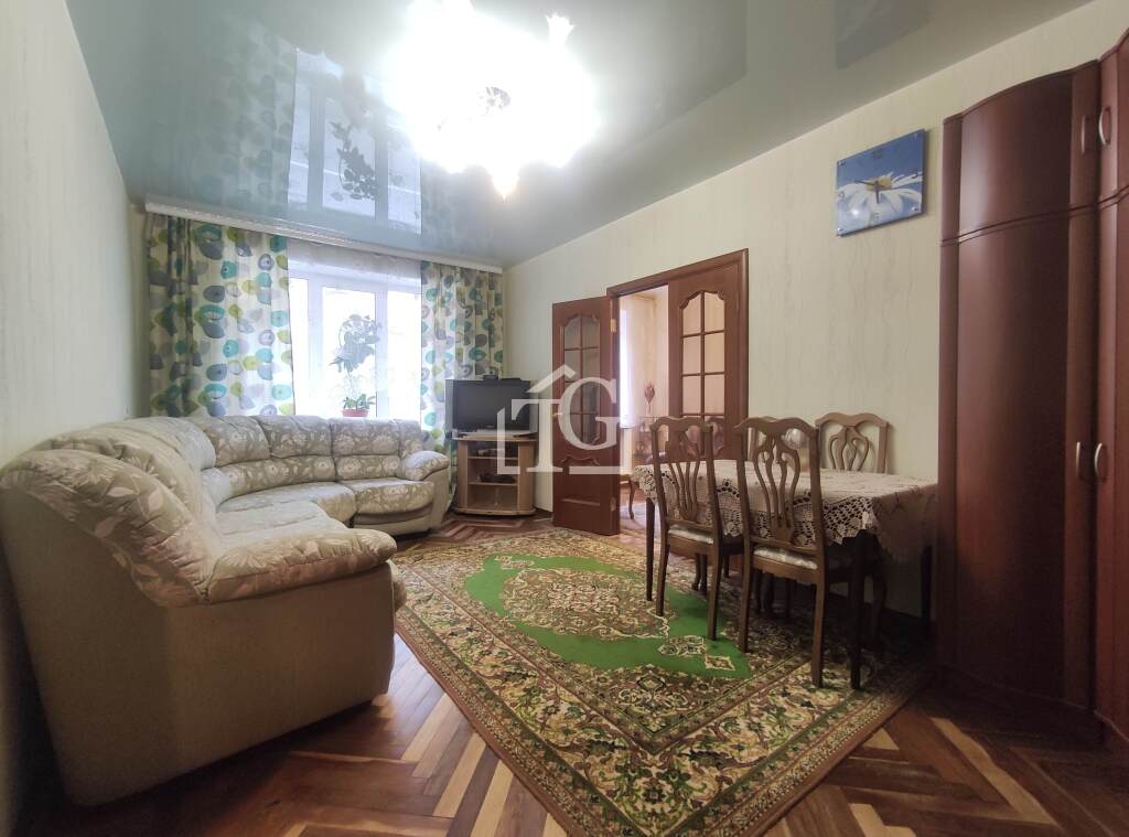 3-комнатная квартира у метро Горьковская Трёхкомнатная квартира 53,3 м², на