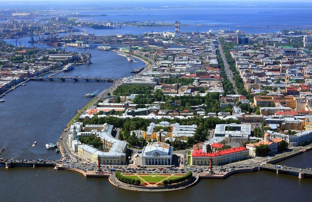 Вы часто спрашиваете, какой район Петербурга лучше