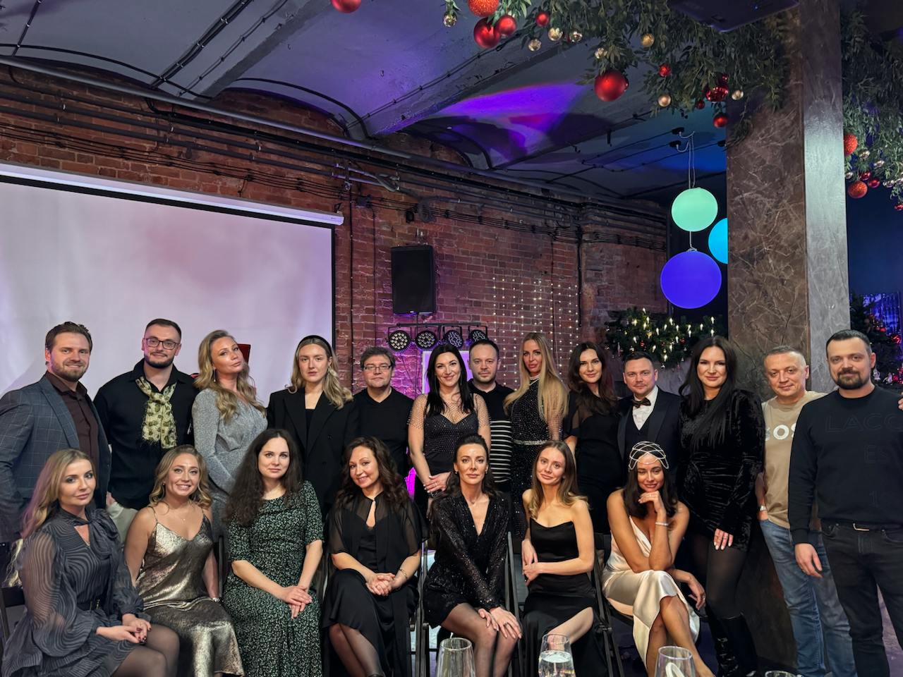 Вчера прошел новогодний корпоратив в TOWN GROUP! 🥂
